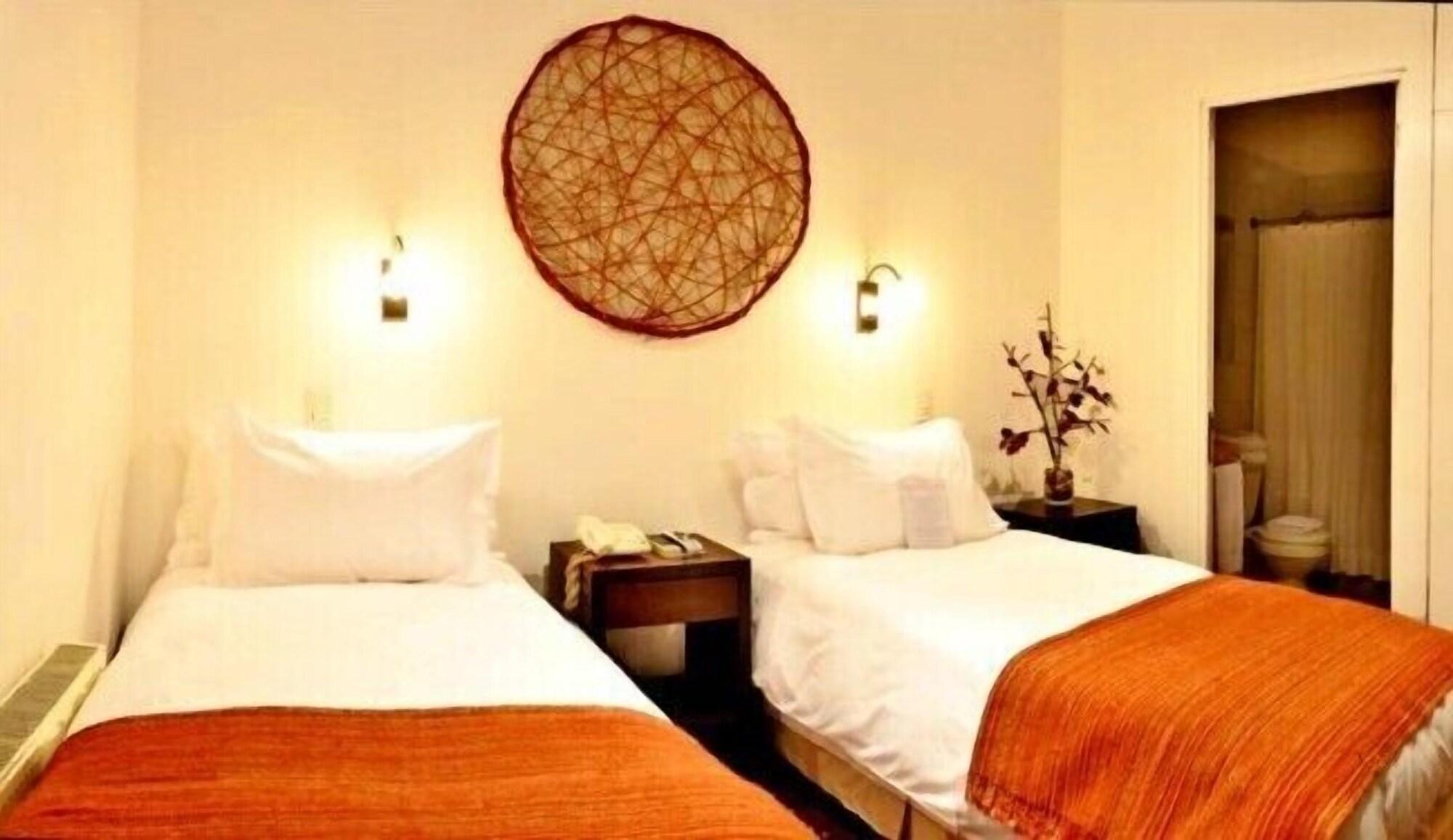 Meridiano Sur Petit Hotel Santiago Exterior photo
